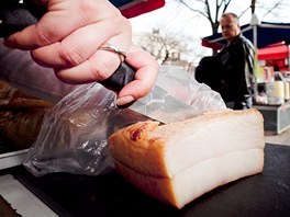 Mastná ochutnávka ze zahrani�í: Ma�arský vysoký �pek Mangalica (22. b�ezna...