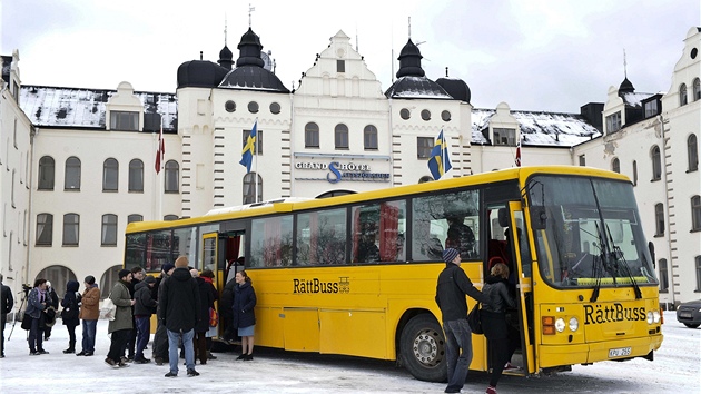 Safari tdn nenvisti ped luxusnm hotelem v Stockholmu (21. bezna 2012)