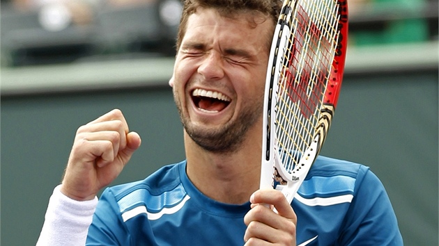 NADENÍ. Bulharský tenista Grigor Dimitrov jásá po výhe nad Tomáem Berdychem