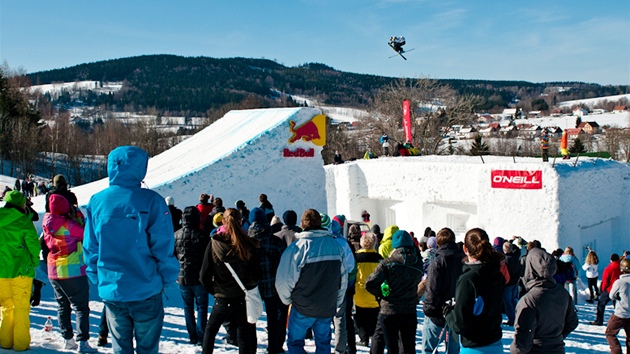 Pi freestyle skocích se divákm tajil v Detném dech i loni.