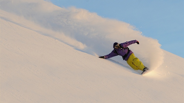 Jen svah, sn�h a vy. Snowboarding, to nejsou jen v�kony a triky, ale t� pocit