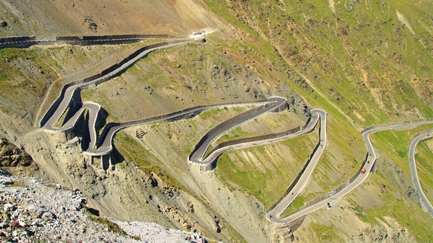 Předposlední etapa letošního Gira vedla přes slavné Passo Stelvio.
