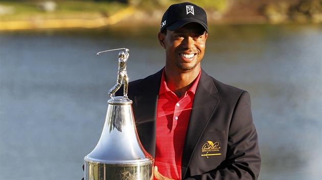 Nkdejí nejlepí golfista svta Tiger Woods si po dva a pl roku trvající