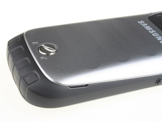 Recenze Samsung Xcover 2 telo