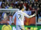 A JE TAM. Cristiano Ronaldo z Realu Madrid se raduje z glu, kter ped chvl