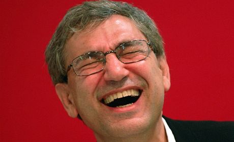 Spisovatel a jediný turecký nositel Nobelovy ceny za literaturu Orhan Pamuk