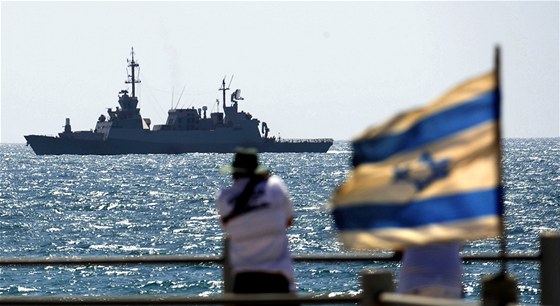 Mu sleduje izraelskou válenou lo u pístavu Ashdod (ilustraní snímek).