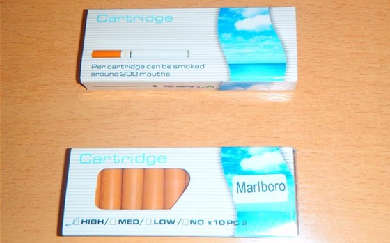 Padlky filtr do elektronických cigaret, které celníci zabavili na monovském