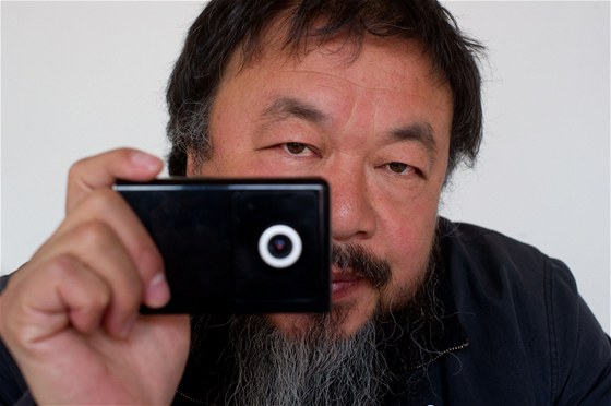 Aj Wej-Wej a jedna z jeho webových kamer