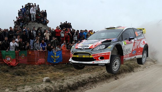 Martin Prokop s fordem drí na Akropolis rallye esté místo.