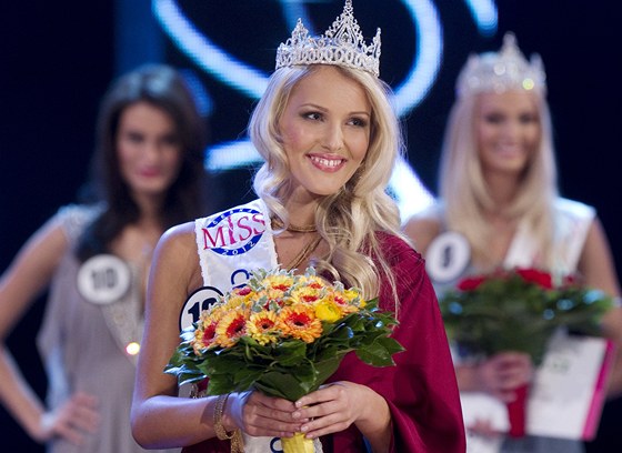 esk Miss World Linda Bartoov 