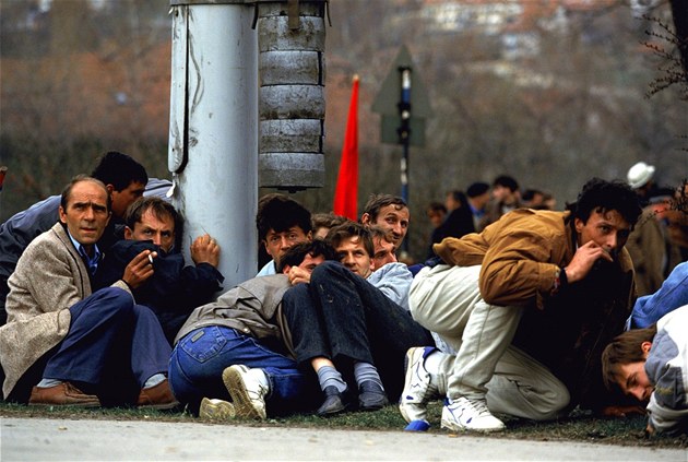 Právníci, lékaři... Civilisty v Sarajevu stříleli hlavně Italové, za „safari“ platili miliony Právníci, lékaři... Civilisty v Sarajevu stříleli hlavně Italové, za „safari“ platili miliony