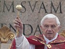 Pape Benedikt XVI. v nedli ve Vatikánu zahájil oslavy velikononích svátk....