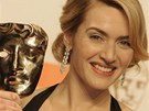 BAFTA 2009 - hereka Kate Winsletová s cenou za film Pedíta