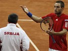 FRUSTRACE. Viktor Troicki neskrval v prbhu utkn s Tomem Berdychem emoce,