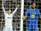 ZA SÍTÍ, KTEROU ROZVLNIL. Cristiano Ronaldo z Realu Madrid oslavuje svj gól