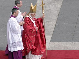 Benedikt XVI., který 16. dubna oslaví 85. narozeniny, psobil kehce, ale...