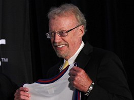Phil Knight, první mu odvní spolenosti Nike, se také dostane do Sín slávy