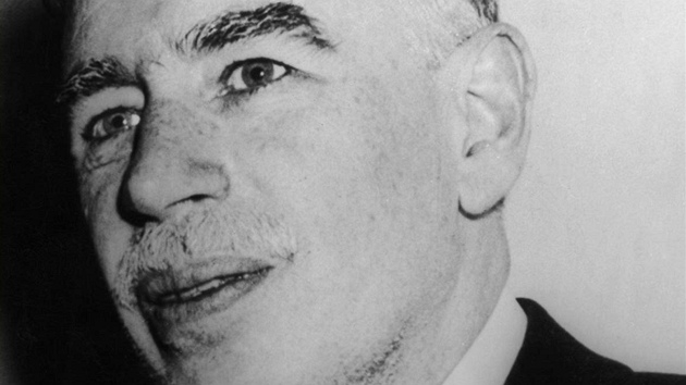 John Maynard Keynes (1883-1946), anglický ekonom, profesor na univerzit v