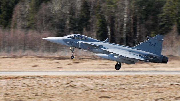Jas-39 Gripen �védských vzdu�ných sil na cvi�ení Lion Effort ve �védském Ronneby