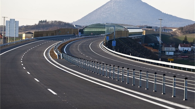 Nový úsek dálnice D8.