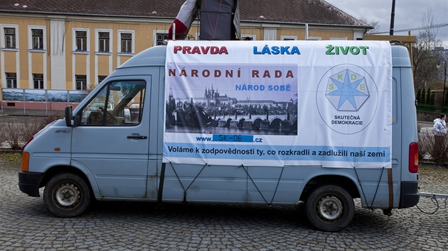 Demonstrace na námstí E. Benee ve Varnsdorfu.