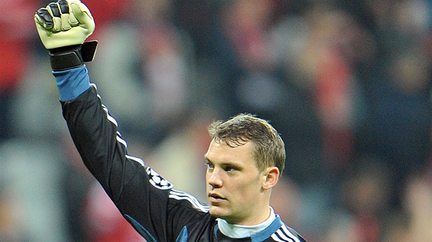 Vítzné gesto brankáe Neuera z Bayernu: Jsme v semifinále Ligy mistr!