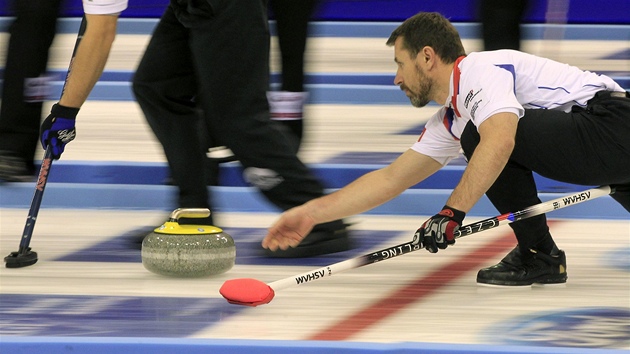 Český skip Jiří Snítil na mistrovství světa v curlingu. 