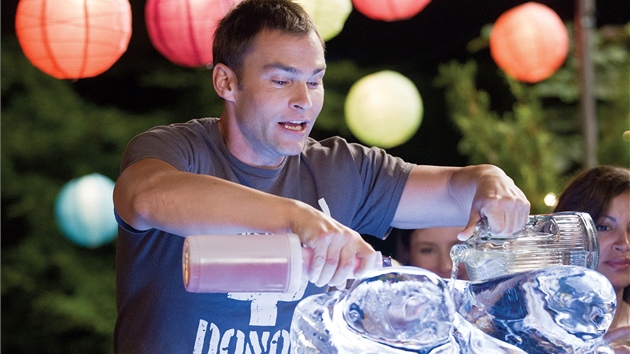 Stifler se bude opt chvílemi chovat jako blázen.