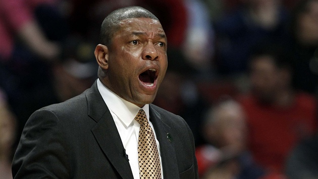 Doc Rivers, trenér Bostonu Celtics, se diví verdiktu rozhodího.