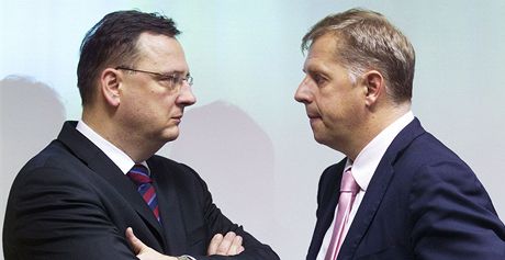 Premiér Petr Neas a ministr zemdlství Petr Bendl 
