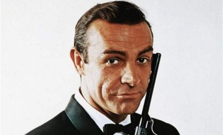 Sean Connery jako James Bond ve filmu Srdené pozdravy z Ruska (1963)