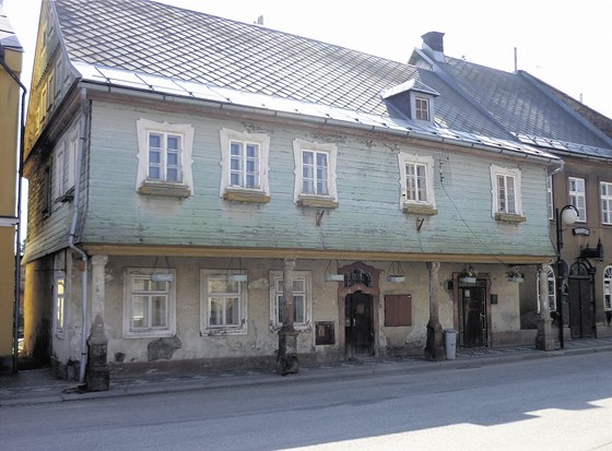 První etapa oprav bývalé radnice ve Vrchabí vyjde na 1,5 milionu korun.