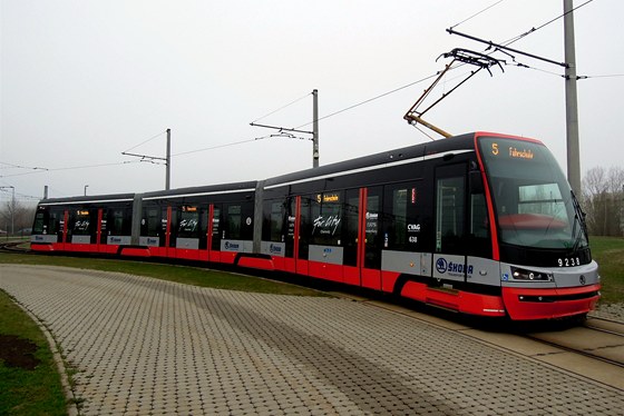 Nových tramvají 15T ForCity má Dopravní podnik odebrat 250. (Ilustrační snímek)