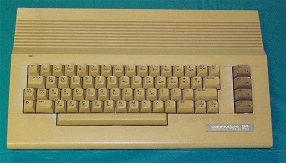 Asus se snaí vzkísit zlaté asy Commodore 64, ZX Spectrum i Atari