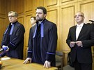 Vít Bárta a Jaroslav kárka poslouchají rozsudek u Obvodního soudu v Praze (13.