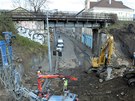 Oprava elezniního koridoru v Plzni, výmna mostu pes Prokopovu ulici.