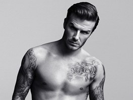 David Beckham v reklam na spodn prdlo, kter sm navrhl