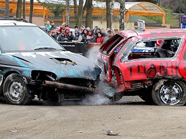 eské Budjovice, 7.4.2012, demoliní derby, auto FOTO: MF DNES - Ladislav...