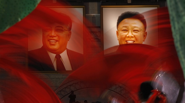 Oslavy 100. vro narozenin Kim Ir-sena v Pchjongjangu (16. dubna 2012)