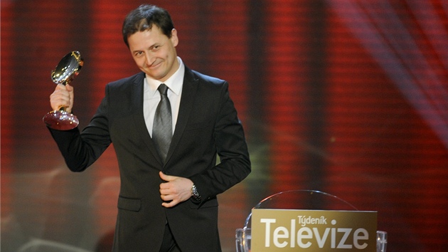 Vojtch Bernatsk si pevzal cenu TT za nejlepho sportovnho komenttora roku 2011.