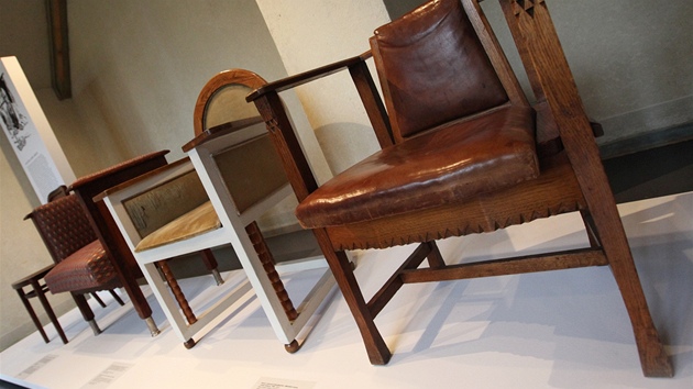 Výstava nábytku a doplk od brnnského rodáka a architekta Jana Kotry.
