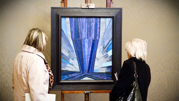 Kupkv obraz Tvar modré se pi aukci konané v Praze prodal za 55,75 milionu korun a stal se celosvtov nejdraím dílem eského umní prodaným v aukci.