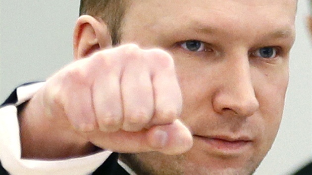 Norsk atenttnk Anders Behring Breivik u soudu v Oslu (18. dubna 2012)