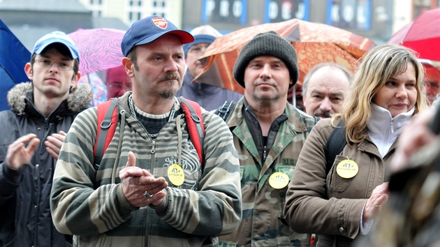 Protestn akce Holeovsk vzvy na plzeskm nmst Republiky (15. dubna 2012).