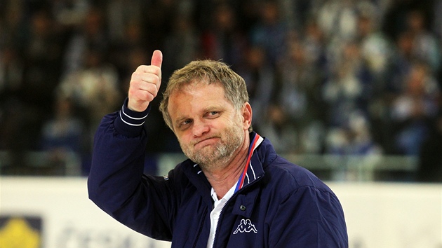 JSTE JEDNI�KY. Kou� Zden�k Venera po rozhodujícím finále hokejové extraligy....