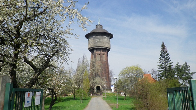 Nkdejí vrovická vodárenská v na Zelené lice nyní chátrá.