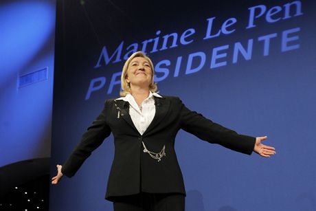 Kandidátka Národní fronty Marine Le Penová ve francouzských prezidentských volbách.
