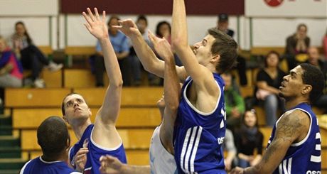 Basketbalisté Ostravy v akci - ilustraní foto