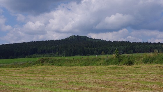 Podhora od Ovesných Kladrub